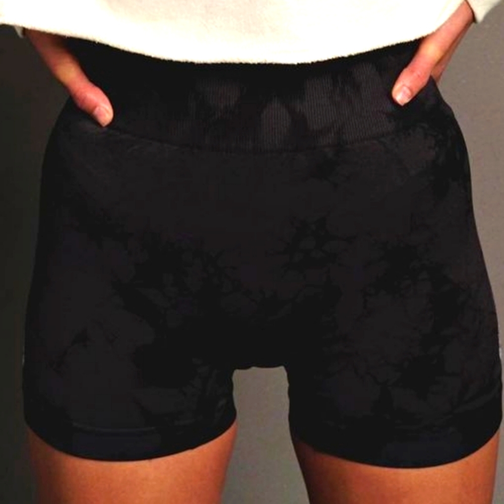 Darcsport  shorts size small  new